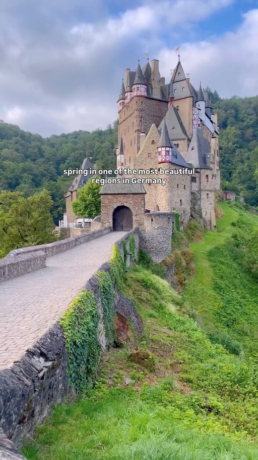 Soooooooon Germany will look like this again 😍

And that’s one of the prettiest regions for a spring roadtrip! 

Along the gorgeous Moselle river you can find real life fairytale towns, castles, wineries and amazing views everywhere! 

Places in the video:

- Cochem
- Beilstein
- Burg Eltz

Some more places to visit in the area are:

- Bernkastel-Kues
- Traben-Trarbach
- Ediger-Eller
- Geierlay Suspension Bridge

#germany #moselle #cochem