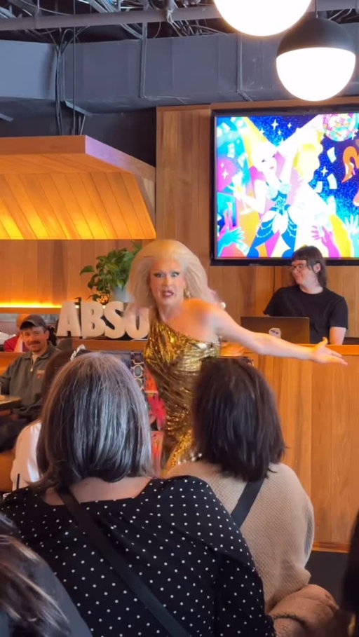 Start your HILLING journey and feel your JOVANI fantasy every Saturday 🍳 Talk about LENGTH, talk about COMFORT and THAT’S MY OPINION 🍾

#realitytv #dragbrunch #realhousewives #dragrace #dragqueen