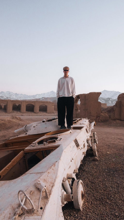 Before 2001, this was the largest buddha statue in Afghanistan before the Taliban blew it up with a tank 🤯 The footage of the explosion is actually insane.

Follow @malakai.barclay for more travel content 🌎 

#traveltheworld #travelcouples #afghanistan #afghan