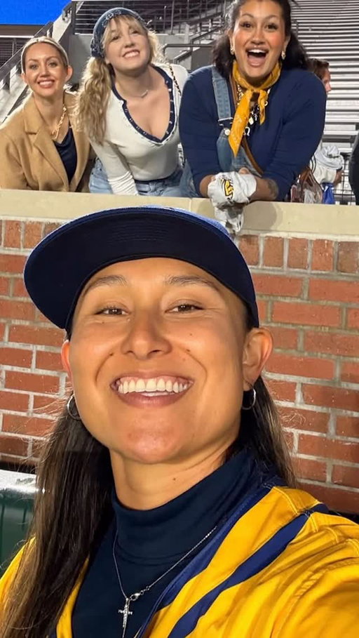 An honor to have you as part of this team, @kelsie_whitmore💛

#savannahbananas #bananaball #wpbl #baseball #kelsiewhitmore