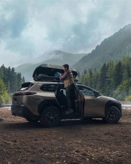 Conquer new horizons and discover more fun with the all-new 2026 bZ Woodland.

Découvrez de nouveaux horizons et beaucoup de plaisir à bord avec le tout nouveau bZ Woodland 2026.
