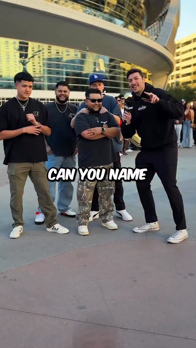 Is Max Holloway taking the dub?!

#ufc #mma #maxholloway #charlesoliveira