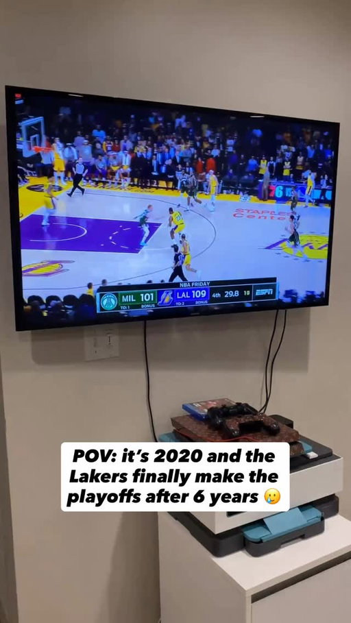 Exactly 6 years ago, the Lakers made the playoffs for the first time in 6 years and I jumped onto my fridge 🥲

Who remembers this? 😭