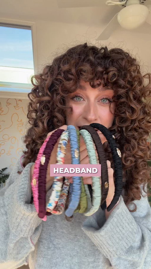 Comment “HEADBAND” and I’ll send you a secret discount code to try our viral @curlfriend.collective Comfort Curve Headband! We’ve sold over 15,000 of these and I know we’re just getting started! ☺️🙌💛

#curlyhair #headband #hairstyles #curlynaturalhair #hair