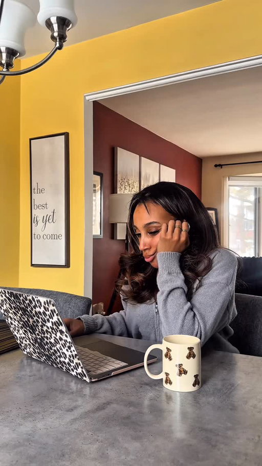 La visibilité, ça compte.

Découvrez Black Business Direct, un répertoire national qui met en lumière des entreprises détenues par des entrepreneurs noirs à travers le Canada.

🔎 blackbusinessdirect.ca
#SupportBlackBusinessDirect

@canadianblackchamber #blackbusinessdirect