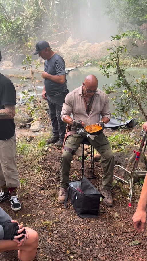 If I don’t eat my food I get dizzy…. 😂😂😂😂😂 Goooottttt Eeeeemmmmmmmm 😂😂😂😂😂😂 @therock 😂😂😂😂😂😂