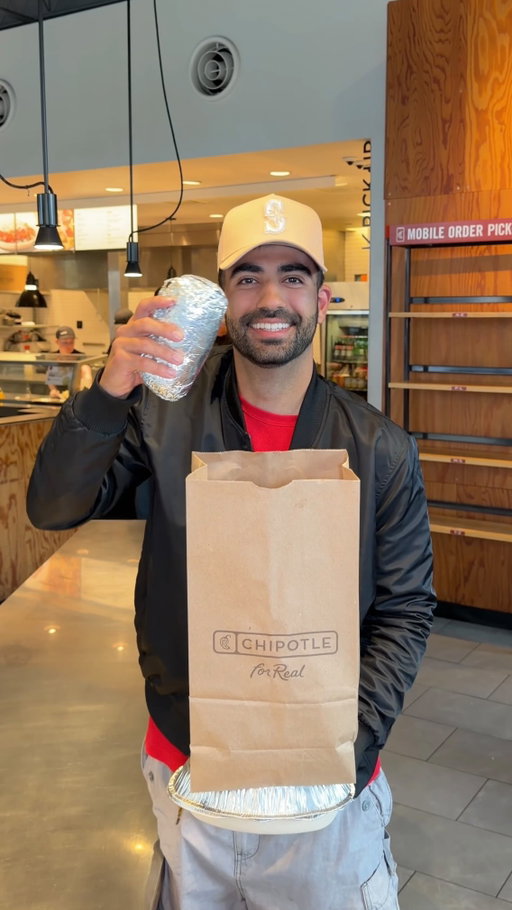 Want free food? Follow me @aminshaykho 🌯 FREE Chipotle burritos and bowls on March 13 🌯 #chipotle