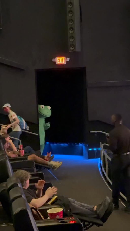 tom had to say 👋 to everyone seeing #Hoppers opening weekend!