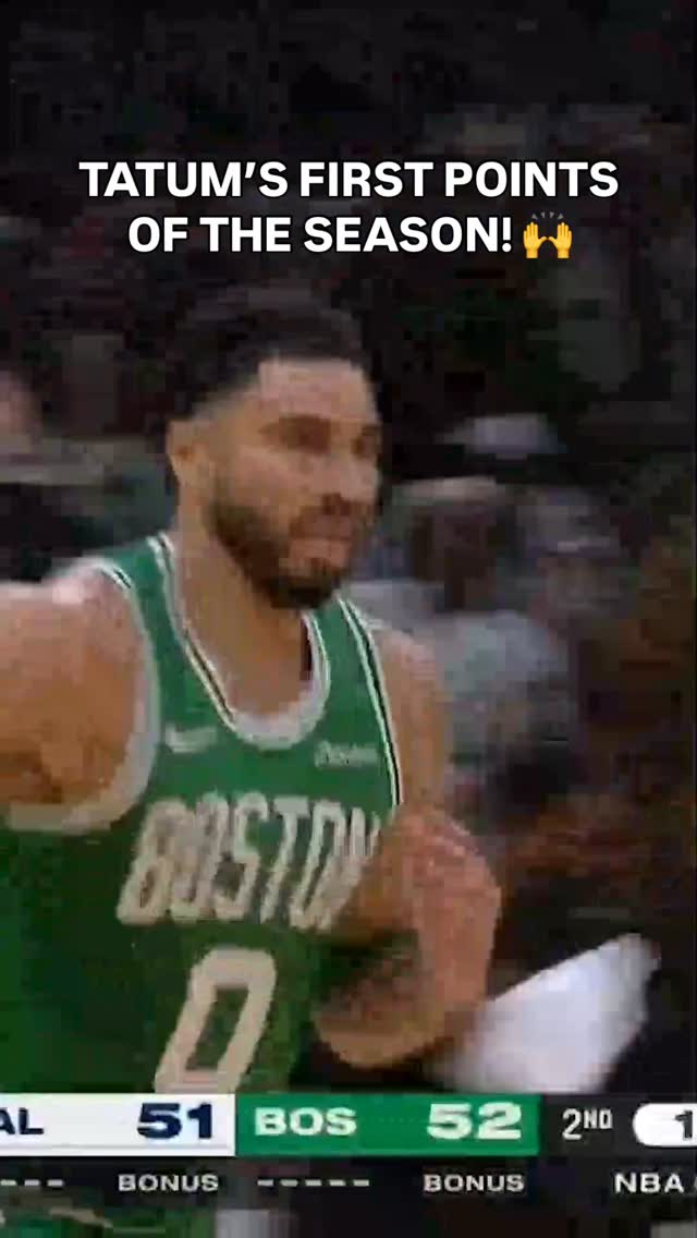 TD Garden was BOOMING when Jayson Tatum scored back-to-back buckets in his return from injury 👏🍀

(via @espn)