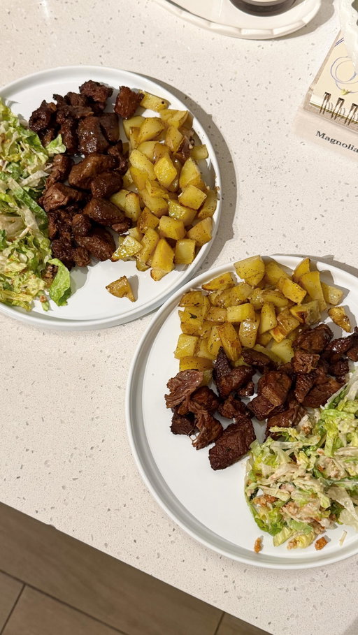 How lucky am I to get to cook for two on a random Friday night because my bf & I finally don’t have to do long distance 😭🫶🏼 #dinneridea #easyrecipe #easydinneridea #healthymealidea