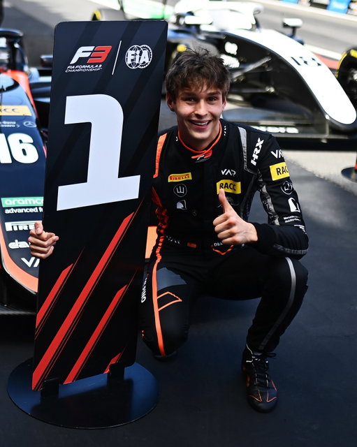 Bruno del Pino wins the first race of the 2026 @fiaf3 season! 🏆

The Spaniard delivered a dominant drive in the shortened Sprint to claim his maiden victory, with uncle and former F1 driver Pedro de la Rosa and new Van Amersfoort CEO Otmar Szafnauer cheering him on 🙌

#F3 #Formula3 #RoadToF1 #AusGP #BrunoDelPino