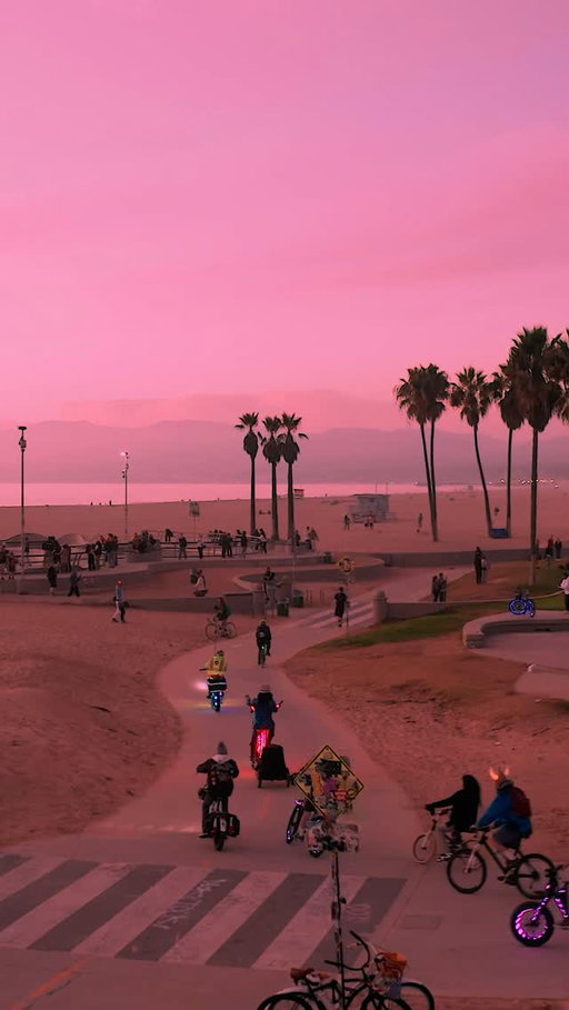 Venice beach, California 🌅🌴
.
.
#LA #LosAngeles #California #VeniceBeach