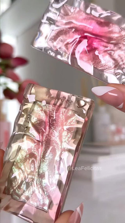 Had to pick up another shade ✨ from @yesstyle |AD

Colorrose Water Ripple Series Highlighter shade 770
You can save 12% with code YESLEA on orders over $59

#Makeup #ViralMakeup #beauty #NewMakeup #KoreanMakeup