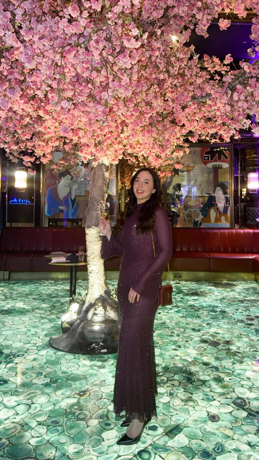 A few of my London favourites, perfect for after-work drinks, late dinners with live music and long catch-ups in some of the most elegant settings in Mayfair✨🥂

#Londonrestaurants #londondiningscene #secretlondon #londonplacestovisit #Londonmayfair