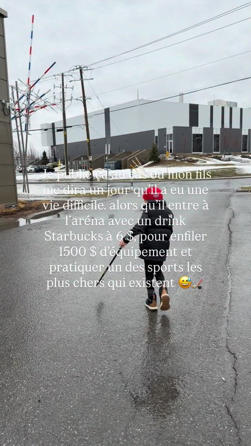 On garde ça ici au cas où un jour mon fils dira qu’il a eu une vie difficile 😂🏒

Entrer à l’aréna avec un Starbucks à 6 $ pour aller mettre 1500 $ d’équipement… le hockey, c’est une passion, mais oufff que ça coûte cher 😅

Toutes les moms de hockey vont comprendre 👀💸

#hockeymom #momdehockey #mamanhockey #hockeylife
