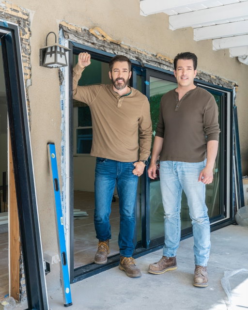 Property Brothers: Under Pressure premieres next weekend! Mark your calendars and stock up on popcorn → Link in bio for the latest details on our new show.
