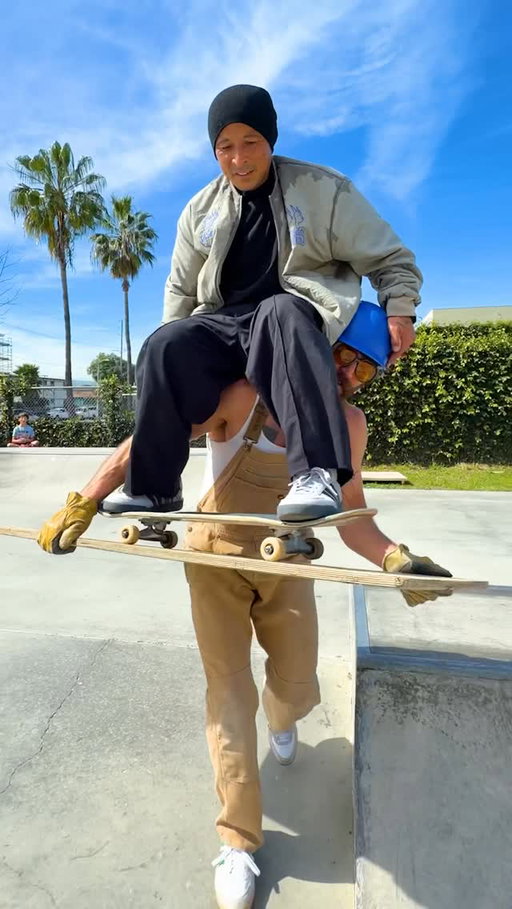 @daewon1song’s first time skating a human 🚨 Breaking in the Glenburn shoe 🚧 new from @adidasskateboarding