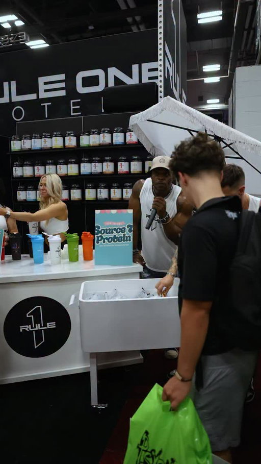 When @luckylibra213 stops by the booth…..