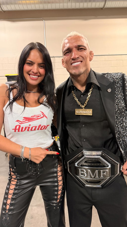Never mess with the BMF Charles Oliveira 🦁🇧🇷 Congratulations @charlesdobronxs on a dominant performance at UFC 326! ❤️✈️ Team @aviator.spribe 

#ufc #ufc326 #charlesoliveira #ninadrama #bmf