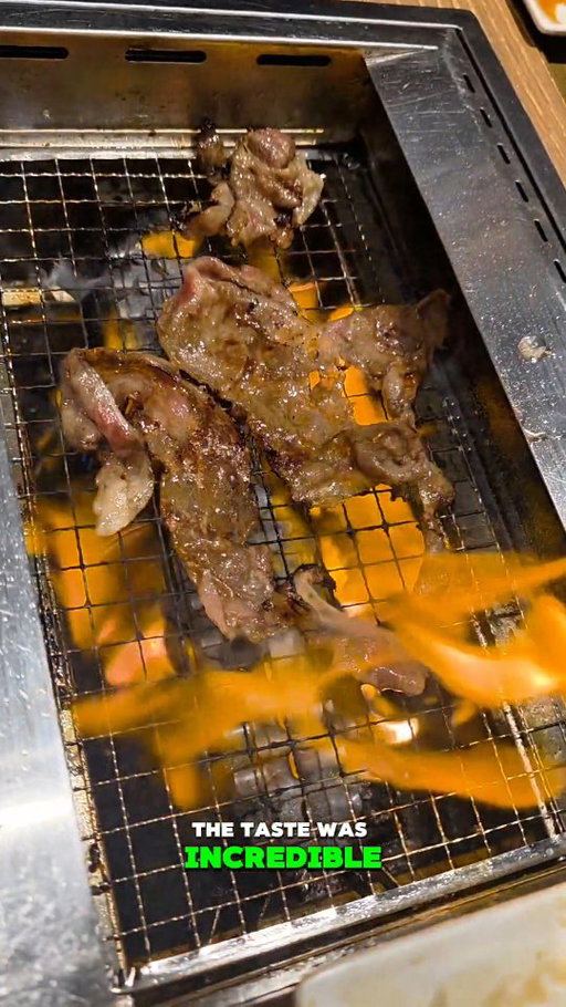 If you are ever feeling jetlag in japan @yakiniku_like is open 24 hours a day 7 days a week! The service is quick and the quality is sensational. I loved every bite and I cleaned my plate. 

#japan #foodie #wagyu #meatlover #japanesefood
