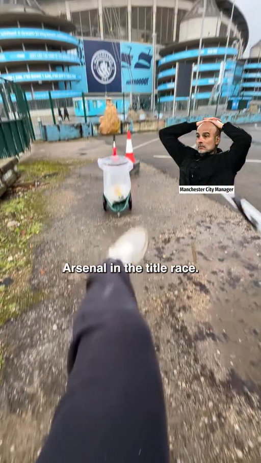 1 follow = 1 litter picked ⚽️ Day 237 - Litter picking challenge 🚯 @mancity 📍 Etihad Stadium, home of Manchester City 🩵 Manager: Pep Guardiola