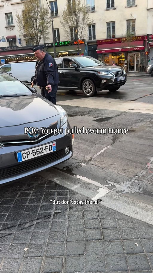 Classic Parisian interaction… #france #cop #paris #funny