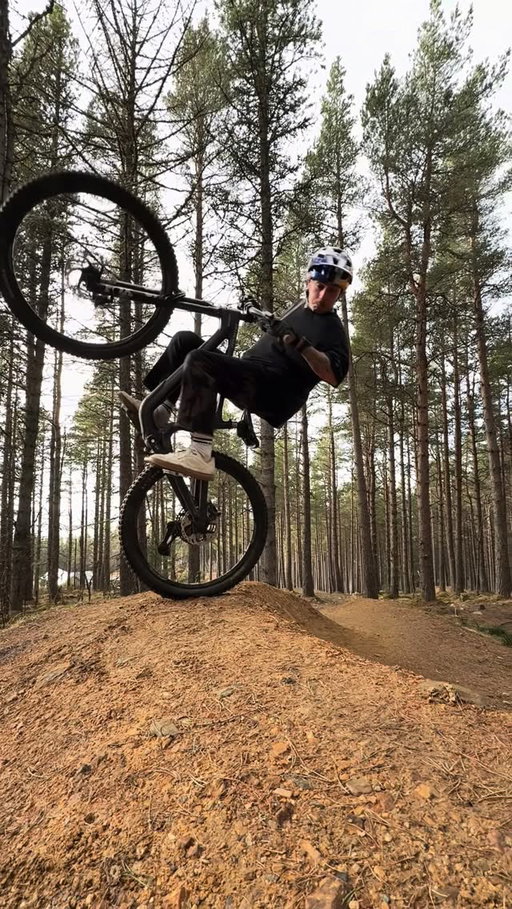 A few hits from @bikeglenlivet 🤝

🎥 @marcuscole_