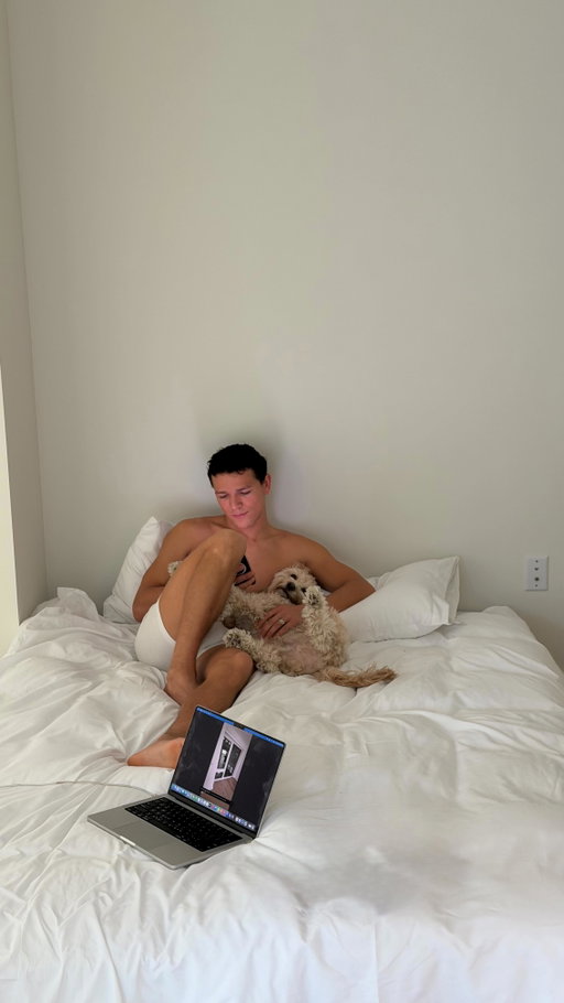 downsizing but upgrading 🏠

#apartmenttour #moving #gaycouple