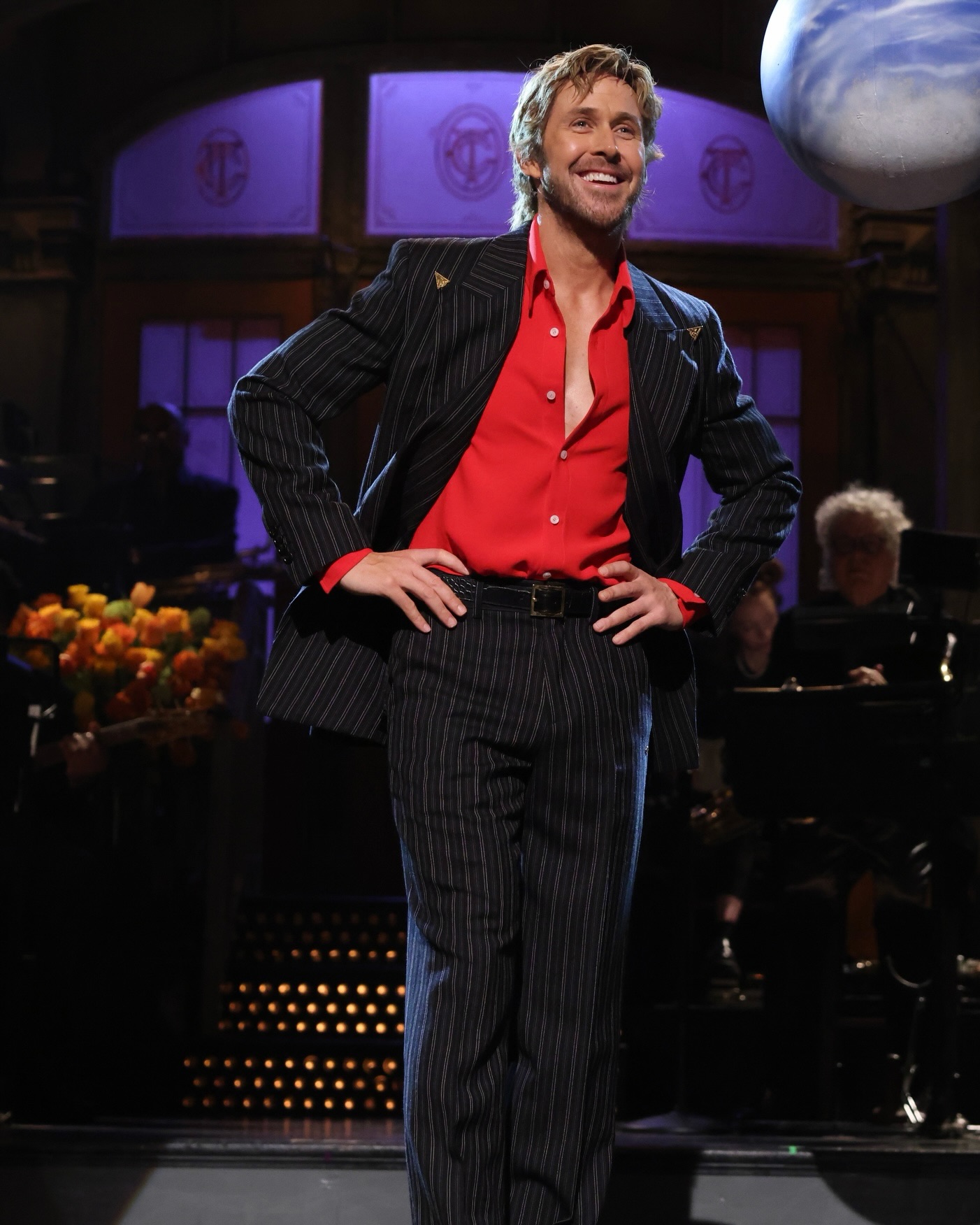 Ryan Gosling wears AMIRI Autumn-Winter 2026 tailoring during the opening monologue of Saturday Night Live (@nbcsnl) in New York City. @amiri @mikeamiri 
 
Styled by @heymarkavery