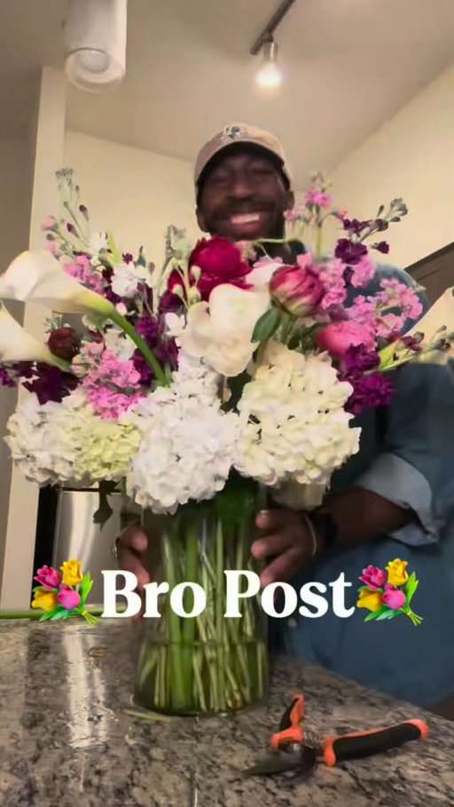 Will Fields ( @willfields10 )
📍Costa Mesa, CA
#flowers #flowerarrangement #bouquet