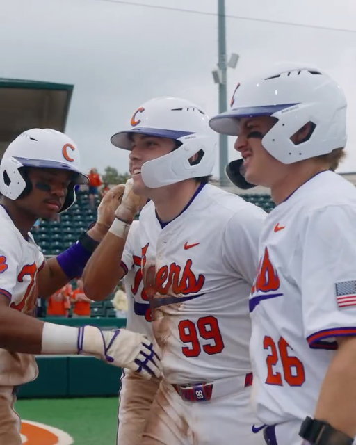 Nate put an❗️ on the series with this 💣. In the series, Nate Savoie was ...

7-for-13 (.538)
1 HR
2 2B
10 RBI
6 R
.923 Slg%
.667 OB%
1 SB