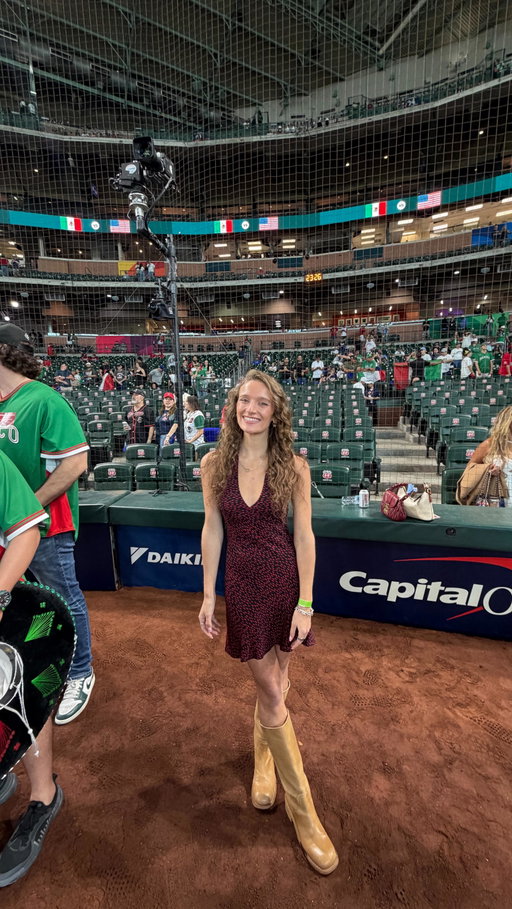 2 RUN BALL GAME TEAM MEXICO FANS ARE GOING BONKERS 

#mlb #worldbaseballclassic #mlbfans #mexico
