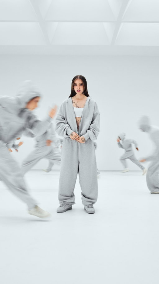 You’ve never seen sweats like this.

Cut loose. Worn boldly.
For originals redefining the uniform — and the moment.
Introducing Sweats like this.
Featuring global artist @itsyoungmiko.

“WASSUP” by @itsyoungmiko
Directed by @bethany.vargas 
Choreographed by @ztato

Dancers: @amandamitchell__ @officially_andres @rico.penate @athenaandrade @avawagner22 @braylonbrowner @bryancabbb @camila.velaa @camrynbridges @danielamcrespo @davyd_treasure @ellhoran @1emmamather @eugeniardzp @gabibbarra @gavinmorales1 @hailey_paolillo @josephine.kylee @josiahrodriguezz @keiraredpath_ @madisonrougealvarado @maliahhoward @mkeenan9 @miabella.gonzalez @oliviaalboher @samfine28

Explore the campaign at link in bio.

#Sweatslikethis