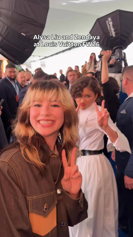 No words for this one… just @alysaxliu and @zendaya becoming besties at @louisvuitton FW26 

Video: Hypebae