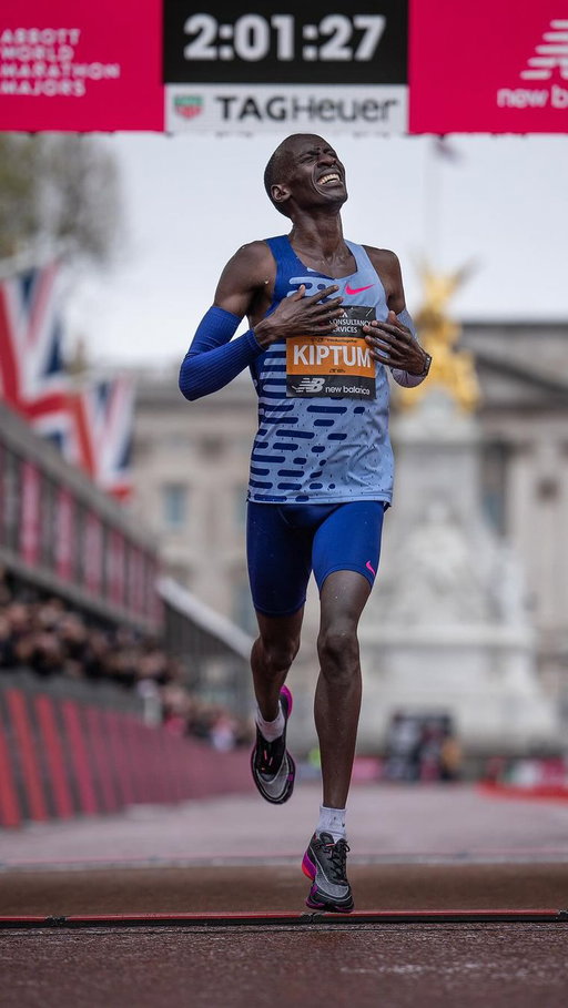 Kelvin Kiptum showed how far loving something can take you. In just a few short years, he ran faster than anyone in history, rewriting what people thought the human body was capable of.

He came from humble beginnings in rural Kenya, chasing a dream that started with nothing more than a love for running and the belief that he could be great. Step by step, mile by mile, he pushed past limits that once felt impossible — until he stood alone at the top of the sport, holding the marathon world record.

His life was tragically short, but the way he lived it was extraordinary.

Kiptum reminds us that greatness isn’t about the number of years we’re given — it’s about the passion we pour into the time we have.
Love something deeply. Chase it relentlessly. And leave your mark while you can.

Follow @theoptimistathlete for more stories like this

#inspiraton #motivation #theoptimistathlete