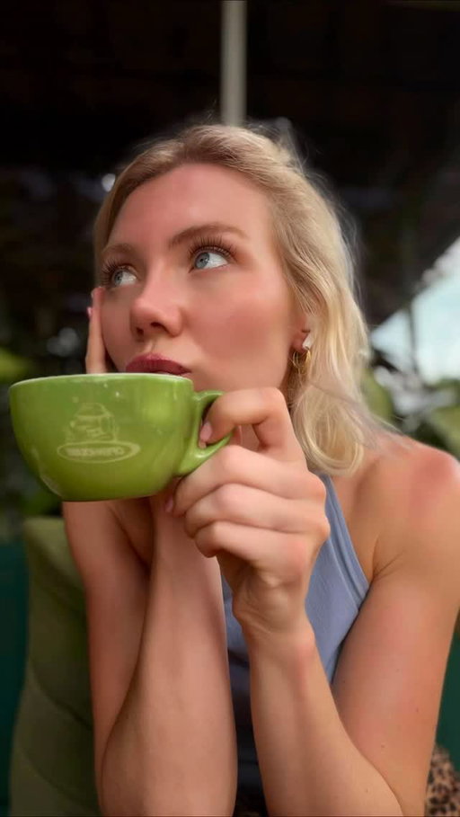 Your iPhone is so powerful. 
Best iPhone settings for solo cafe dates ✨

#photoideas #phototips