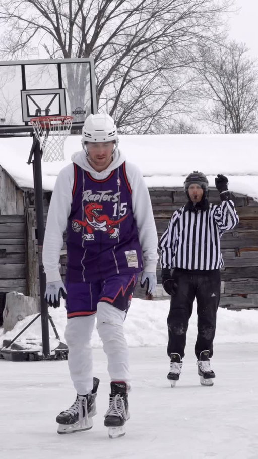 So… how many steps was that? 🧐

📍 @riveroakskatingtrail 

#icebasketball #robworling14 #pavelbarber #basketball #skating