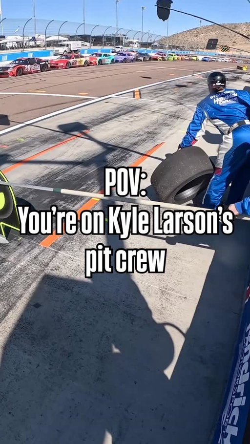 POV: You join Kyle Larson’s pit crew for Phoenix.
