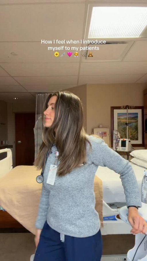Always trying to keep it light and fun on the floor💉 👩‍⚕️ 🩷 🌼 

.
.
.
.
#healthcare #daily #nurse #medical #nurselifern