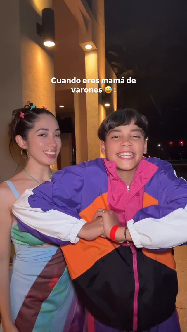 Como me tapa 😅💙 creanme te cuidan y te celan jajajajaja