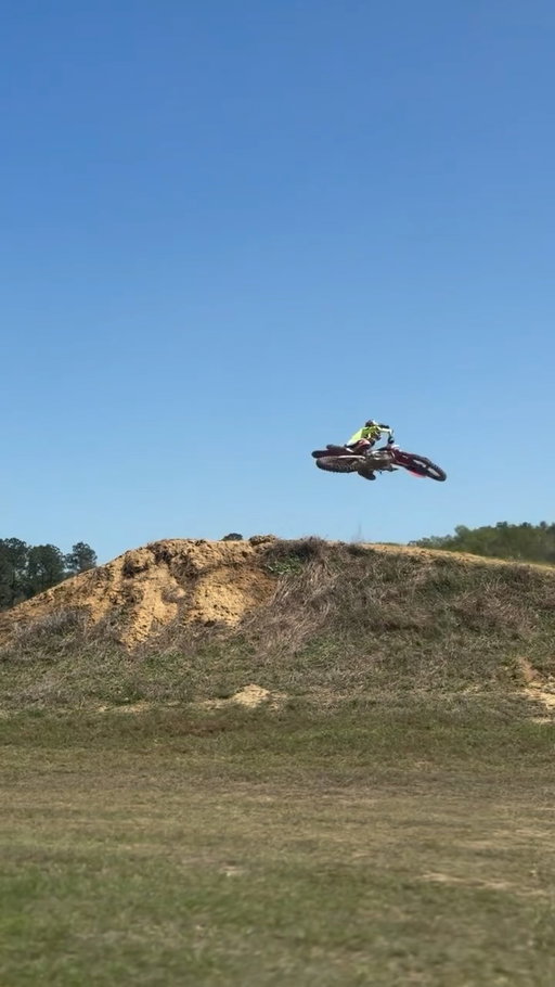 No bikes were harmed in the making of this video 🙃
Good to be back on the track.