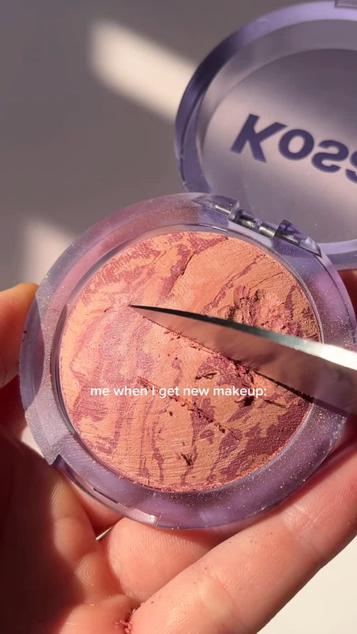 Me after I let my impulsive thoughts win 🤭

#makeupasmr #makeuptexture #skincaretextures