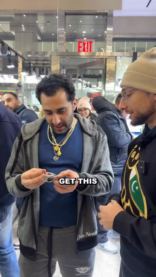 CONTESTANT SHOWS NO LOVE 🥶🥶

#watch #watchcollector #jewelry #watchmania #viral