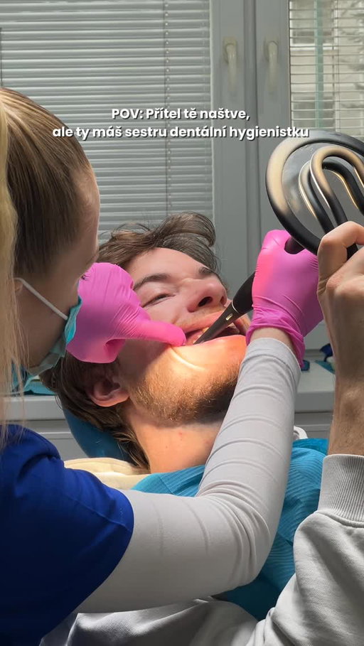 Stejně už bylo načase zajít 😁🦷✨ 

#couplefun #dentalnihygiena #boyfriendgoals #pov #vztahy