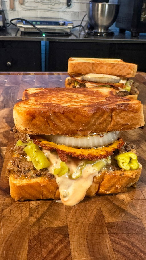 In-N-Out Chopped Cheese

INGREDIENTS & RECIPE👇🏻
6 slices of thick white bread
1 pound ground beef
3 slices of American Cheese
2 tbsp onion salt
1/2 cup yellow mustard
3 Colby jack cheese sticks
3 thick cut  slices of white onion
2/4 cup grated mild cheddar
1 cup chopped pepperoncini peppers
SAUCE
1/2 cup mayonnaise
1/4 cup ketchup
2 tbsp relish
1 tbsp vinegar
1 tbsp spicy honey or honey
1 tsp salt
1 tsp pepper