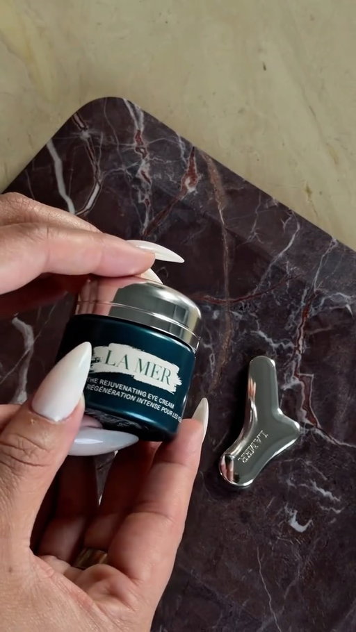 I’ve been elevating my routine with The Rejuvenating Eye Cream from La Mer and it’s officially a staple. Clinically proven to target eight signs of aging overnight: fine lines, dark circles, puffiness, loss of firmness... basically everything that shows up when life gets busy.

I gently apply it before bed, then use The Rejuvenating Eye Tool for that sculpted, de-puffed, lifted look. Instant brightness… and with consistent use, smoother, firmer-looking skin.

Let’s defy aging, shop @lamer today.  #lamerpartner