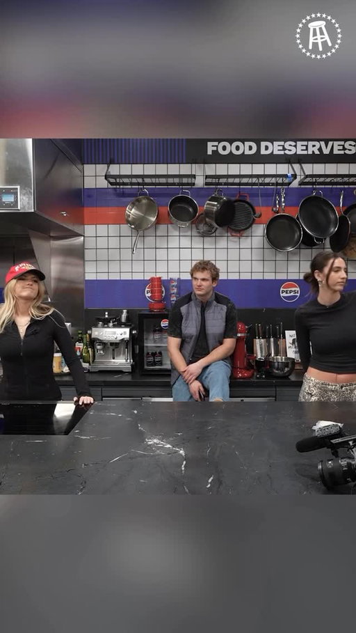 Who knew making muffins would be so challenging 

New “What’s For Lunch” out now on YouTube 

@rhoback