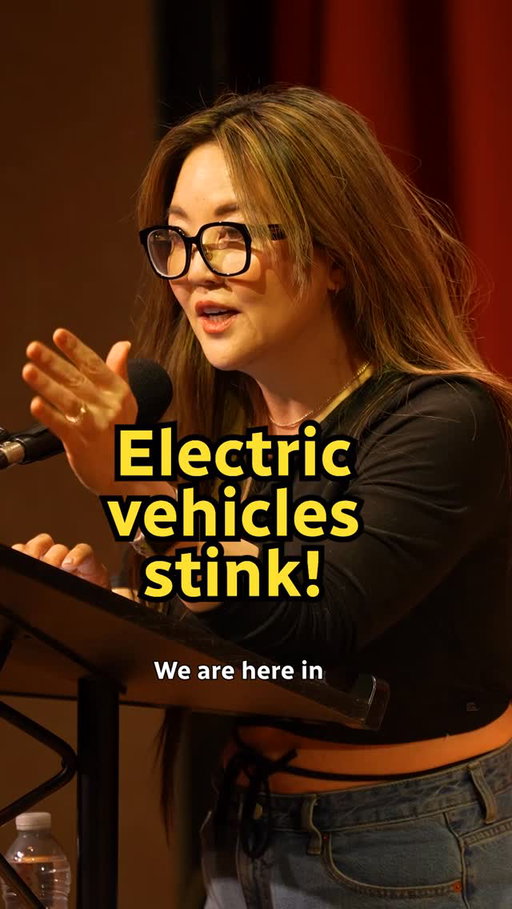 ⚡️🚗@juliekimcomedy argues that electric vehicles are silent...but deadly!💨😂 Listen to The Debaters podcast at the link in bio.🎧️