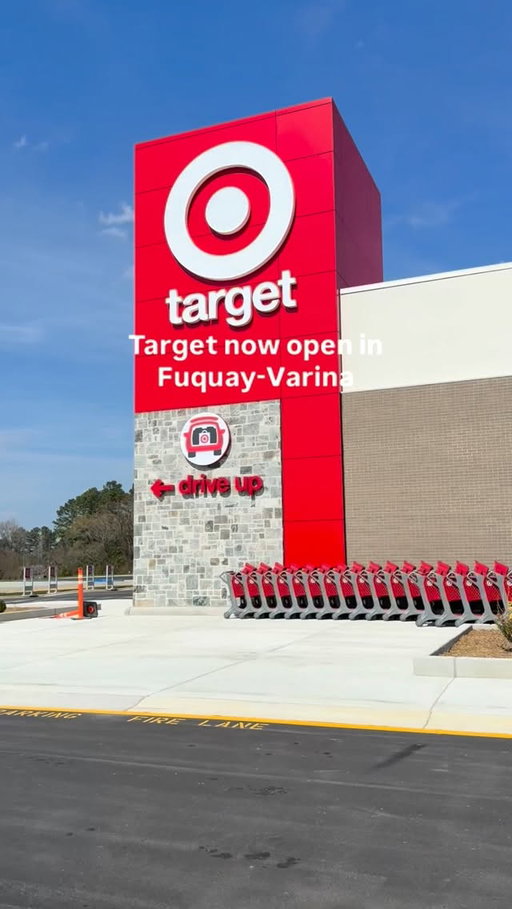 🎯 Target is now open in Fuquay- Varina! It’s massive (bigger than the holly springs target) and it’s so nice inside with FULLY stocked shelves. 🎯 #target #fuquayvarinanc #fuquay #thequay #fv