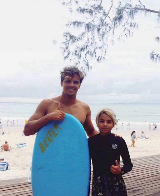 SWIPE >> From fan to teamrider

Years ago @benlorentson was just another young fan meeting Julian on the sands of Sunshine Coast. Today he’s standing next to him as the newest member of the Rivvia Projects team.

Welcome to the team Ben!!!